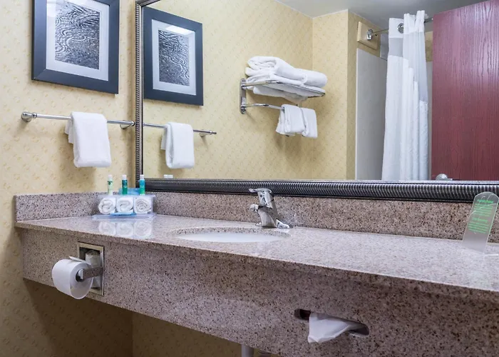 Holiday Inn Express & Suites Roanoke Rapids By Ihg