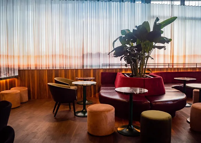 Brossard Hotels