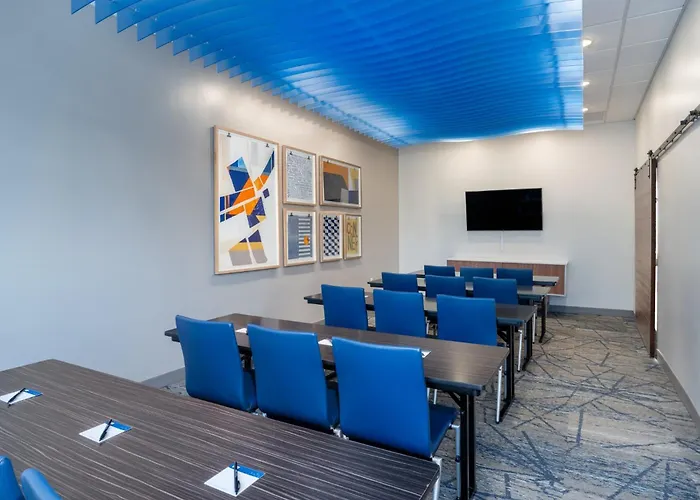 Holiday Inn Express & Suites - Lexington W - Versailles By Ihg