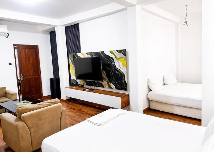 Kaduwela Hotels
