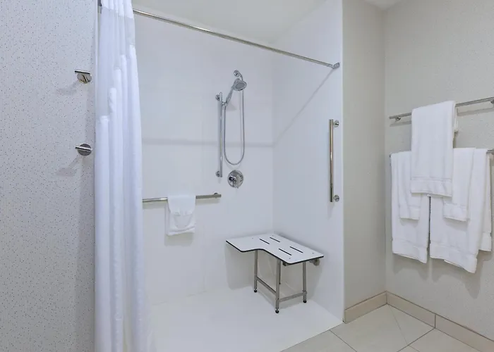 Painesville Hotels