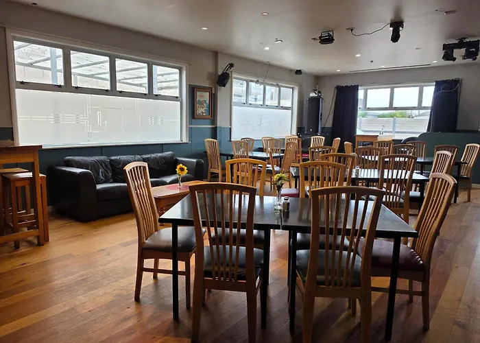 Hotel Motueka - Some Weekends May Have Loud Live Music Playing