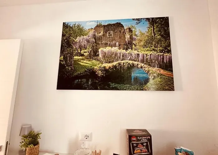 Grey House Guest House Luxury Latina