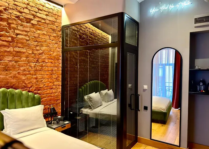 Ruz Hotels