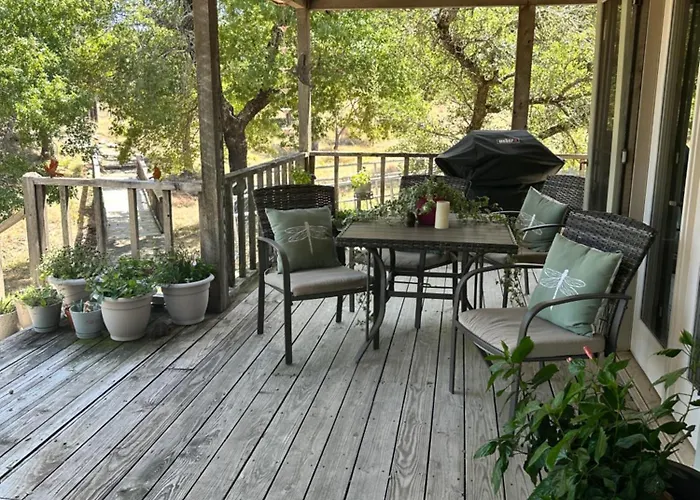 Around The Bend Bungalow Fredericksburg