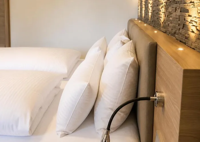 Hotels in Teningen