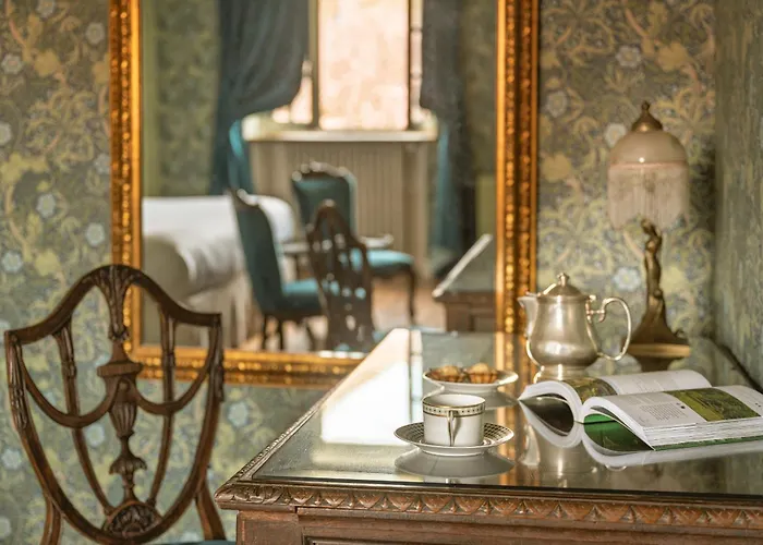 Etoges Hotels