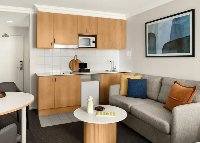 Oaks Perth Hotel