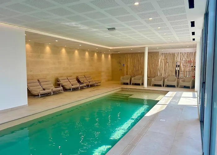 Lanton Hotels