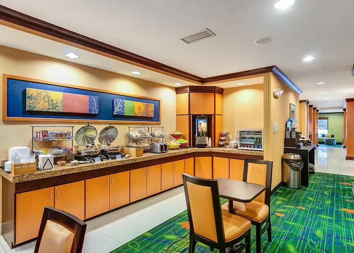 Auburn Hotels