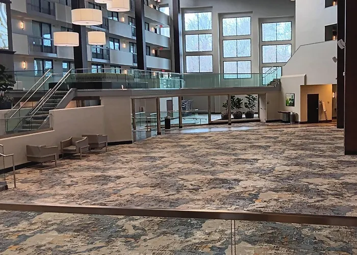 Wyndham Grand Executive Center Little Rock Airport Hotel
