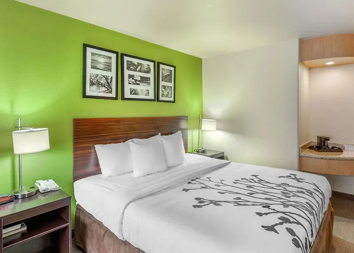 Hewitt Hotels