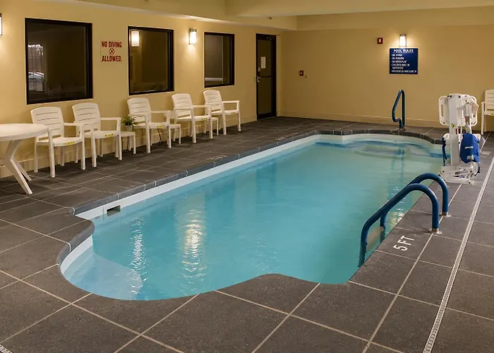 North Vernon Hotels