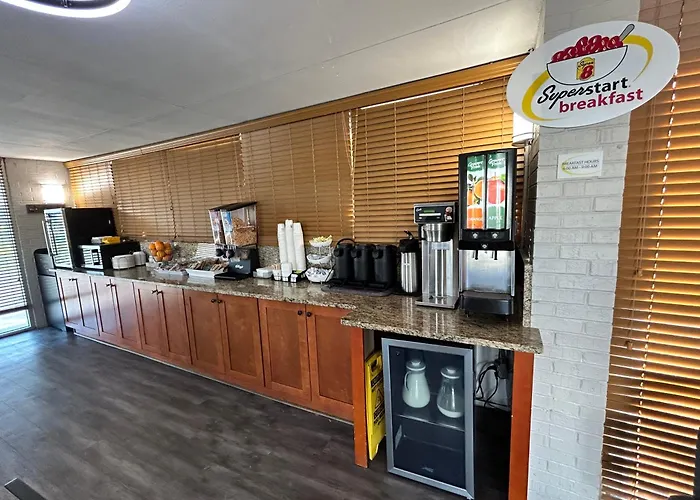 Super 8 By Wyndham Ocala I-75 Hotel