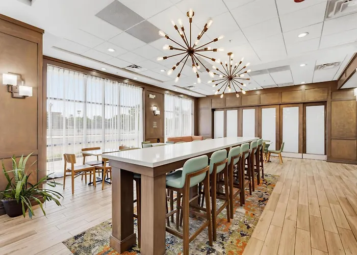 Hampton Inn By Hilton Detroit Dearborn, Mi