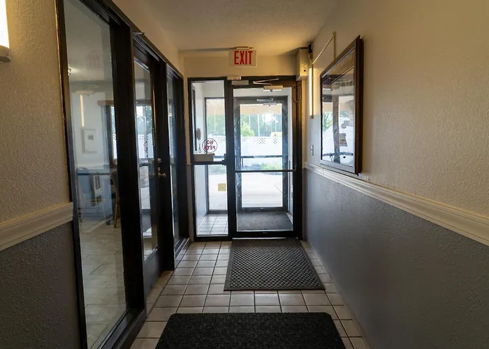 Coratel Inn & Suites By Jasper Hastings