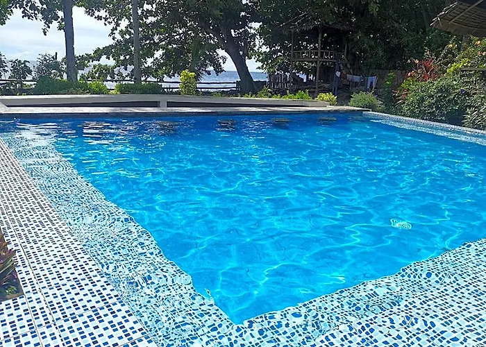 Kokomo Dive Resort Accommodation Hotel