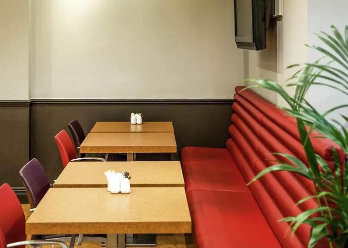 Northampton Hotels