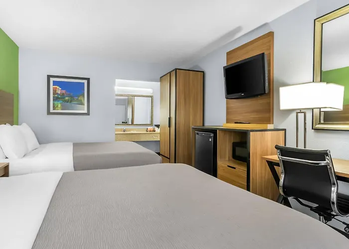 Quality Inn & Suites Greenville - Haywood Mall