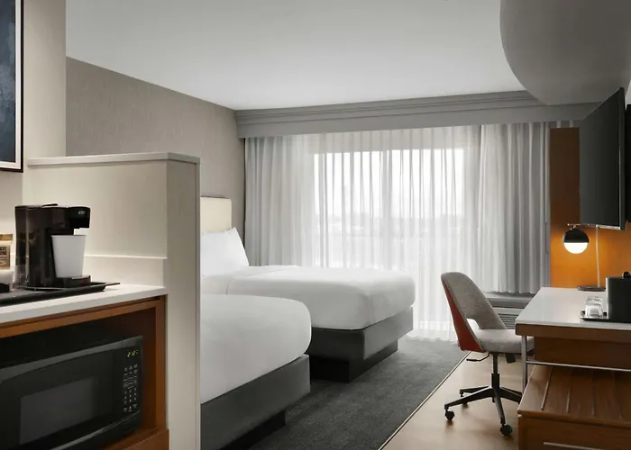 Courtyard By Marriott Columbia