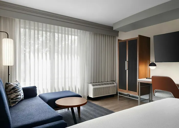 Courtyard By Marriott Columbia Hotel