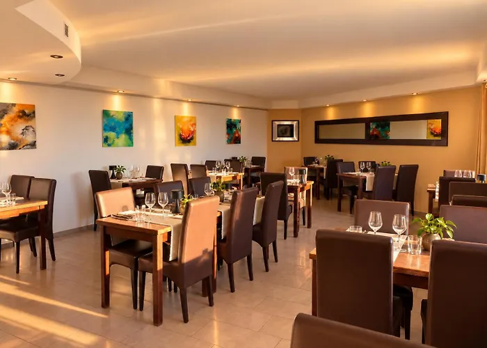 Elne Hotels