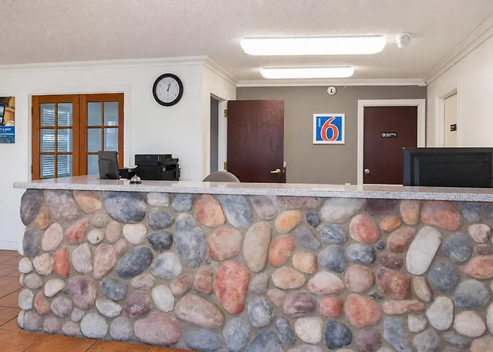 Safford Hotels