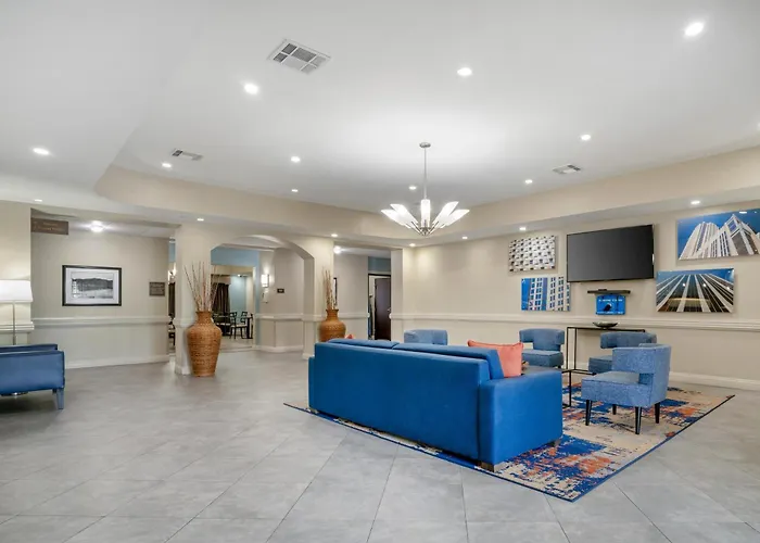 Abbeville Hotels