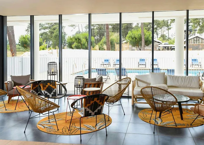 Gujan-Mestras Hotels