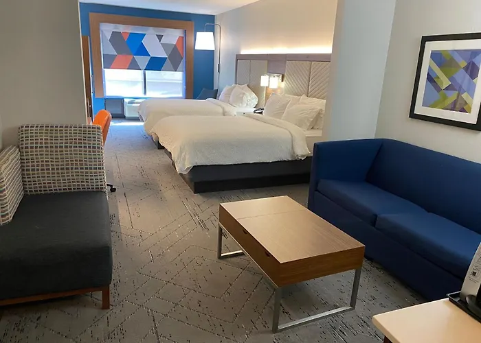 Dyersburg Hotels