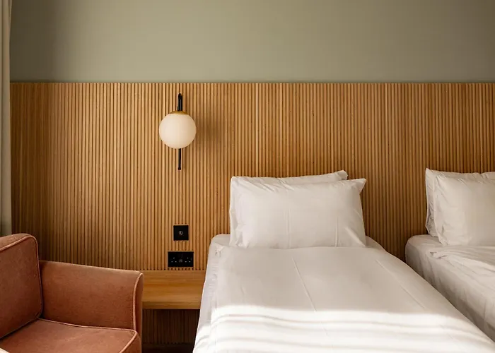 Faringdon Hotels
