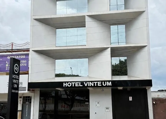 Hotel Vinte Um
