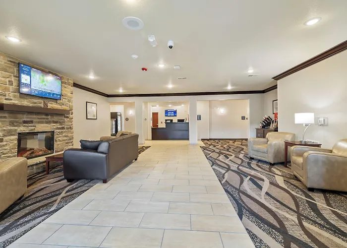 Cobblestone Hotel & Suites - Alpine
