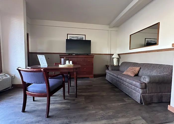 Timber Lodge Inn