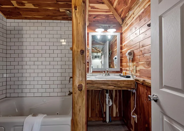Log Cabin Inn