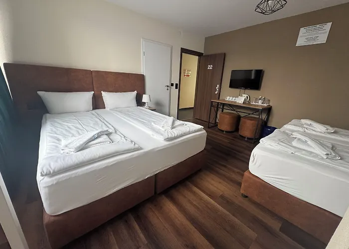 Hotel Capitol Zentrum - 24h -