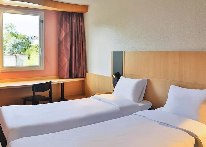 B&B HOTEL Les Sables-d'Olonne Centre Gare