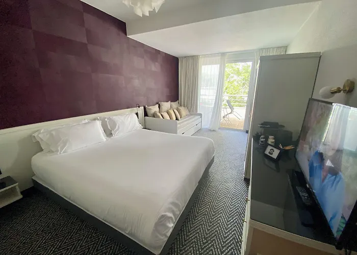 Golf Hotel