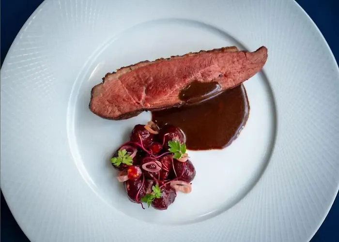 BRIT HOTEL PRIVILEGE LISIEUX - La Villa des Arts
