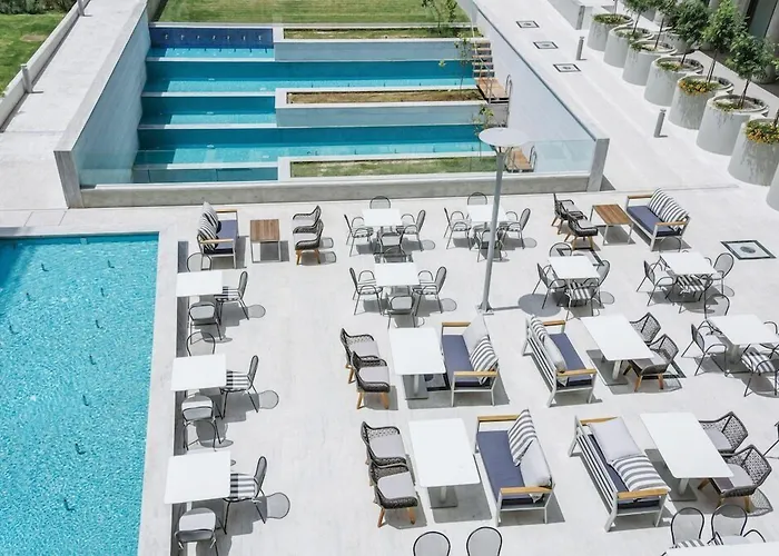 Elysia Park Aparthotel Paphos