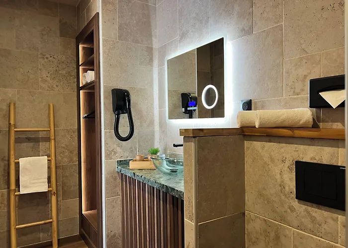 Cocoon Inn