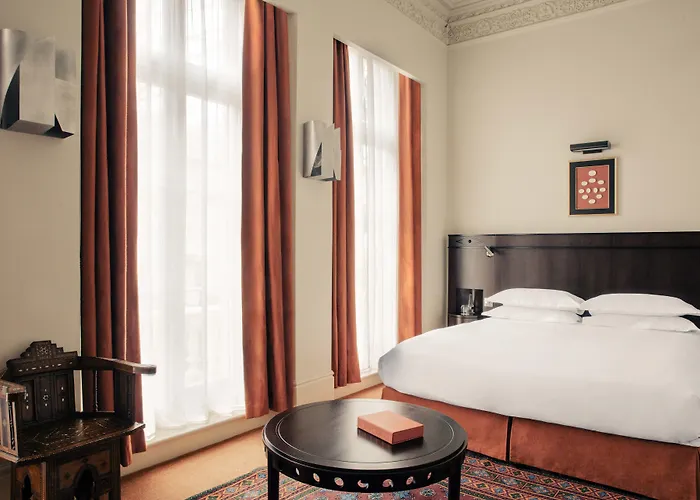 Grand Hotel Bellevue London