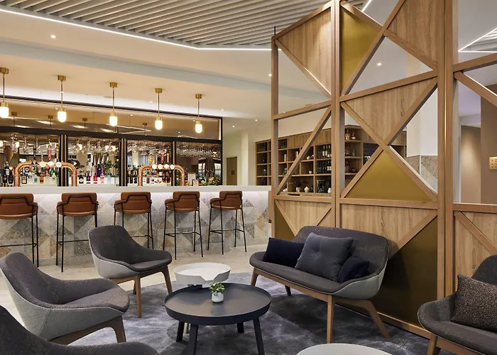 Courtyard By Marriott London City Airport