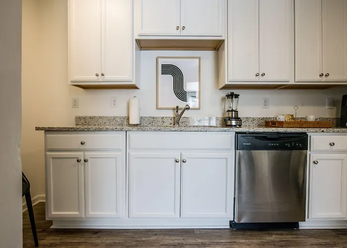 Abode Nashville - Marathon Village Near Downtown