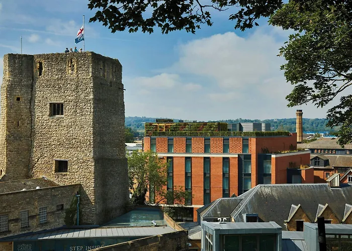 Courtyard By Marriott Oxford City Centre