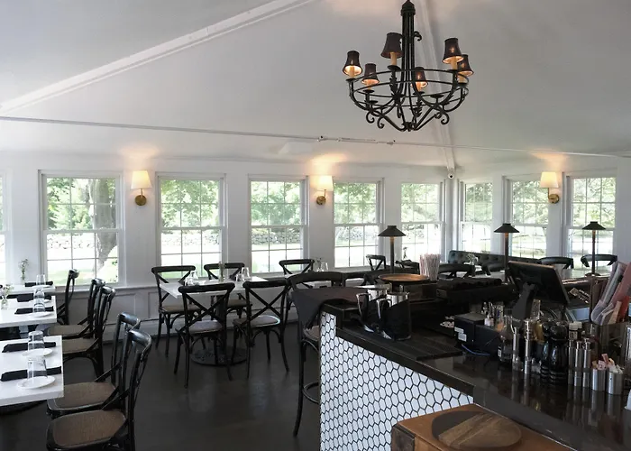 Shelter Harbor Inn Westerly