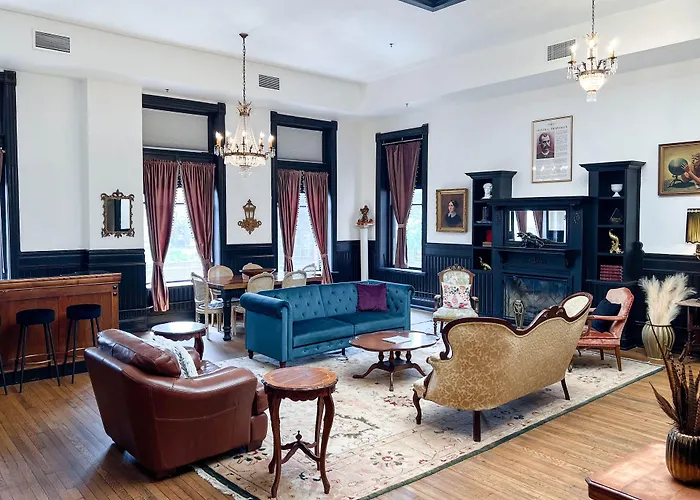 The Oliver Inn