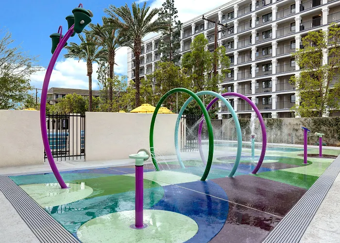 Hilton Garden Inn Anaheim Resort