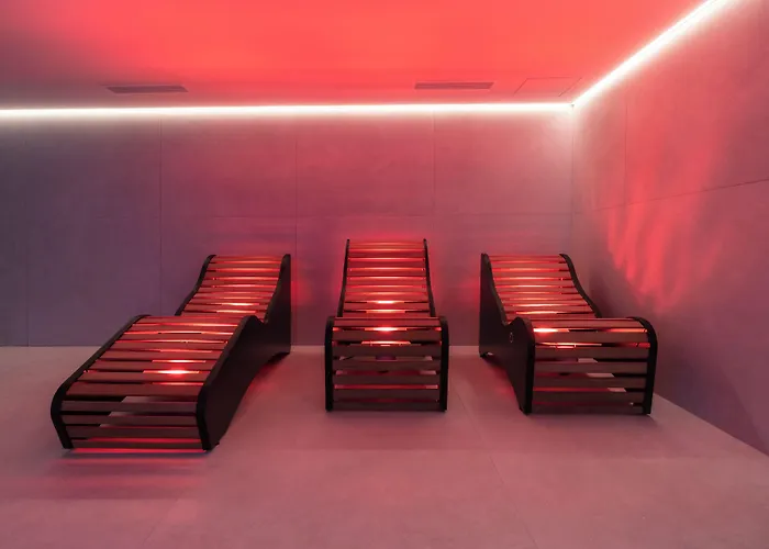 Suites Plaza Hotel & Wellness