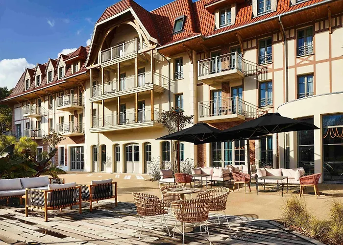 TRIBE Hôtel Le Touquet-Paris-Plage